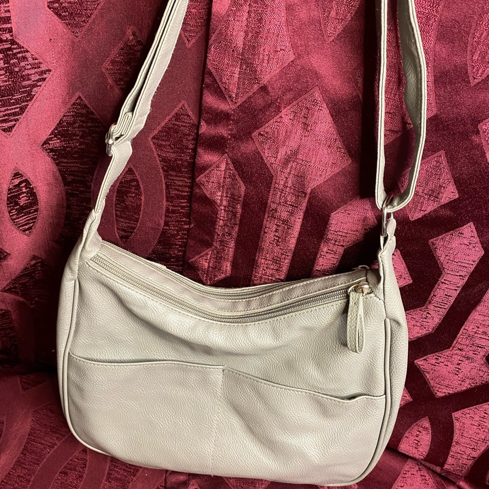 Women’s shoulder bag